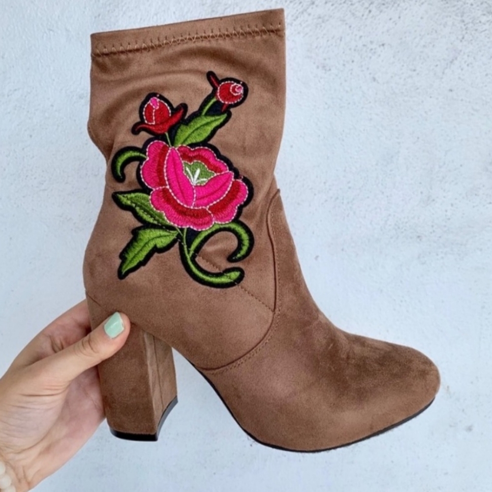 Brown Flower Boots